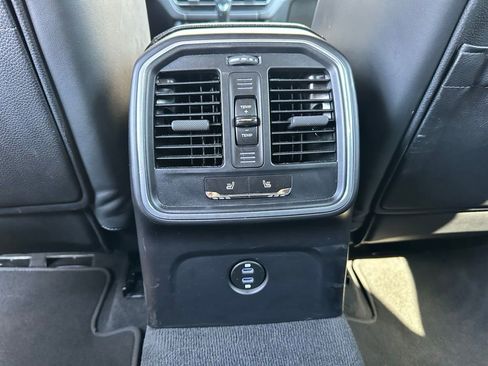 Used 2023 Porsche Macan S image 39