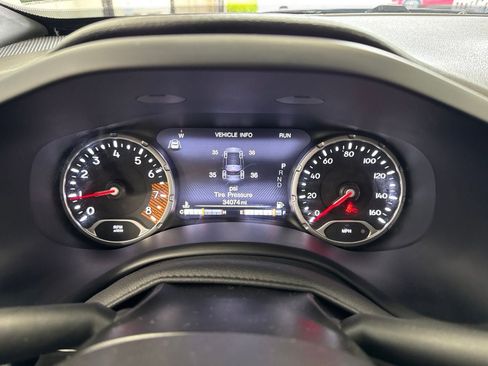 Used 2023 Jeep Renegade Trailhawk AWD/4WD image 16