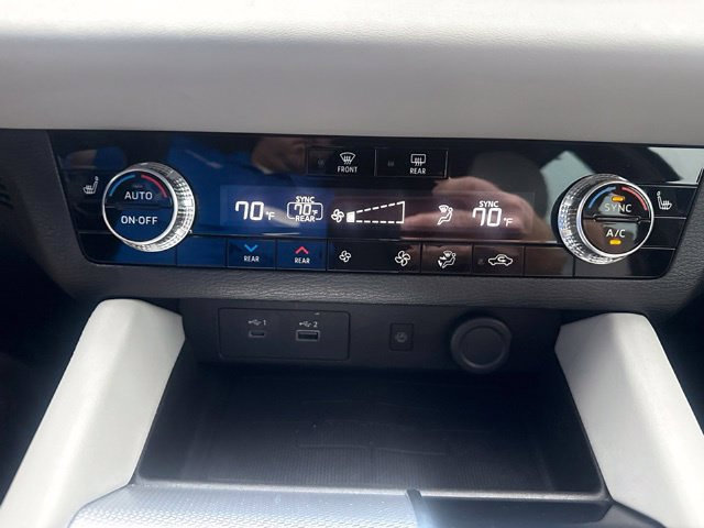Used 2023 Mitsubishi Outlander SEL FWD image 15