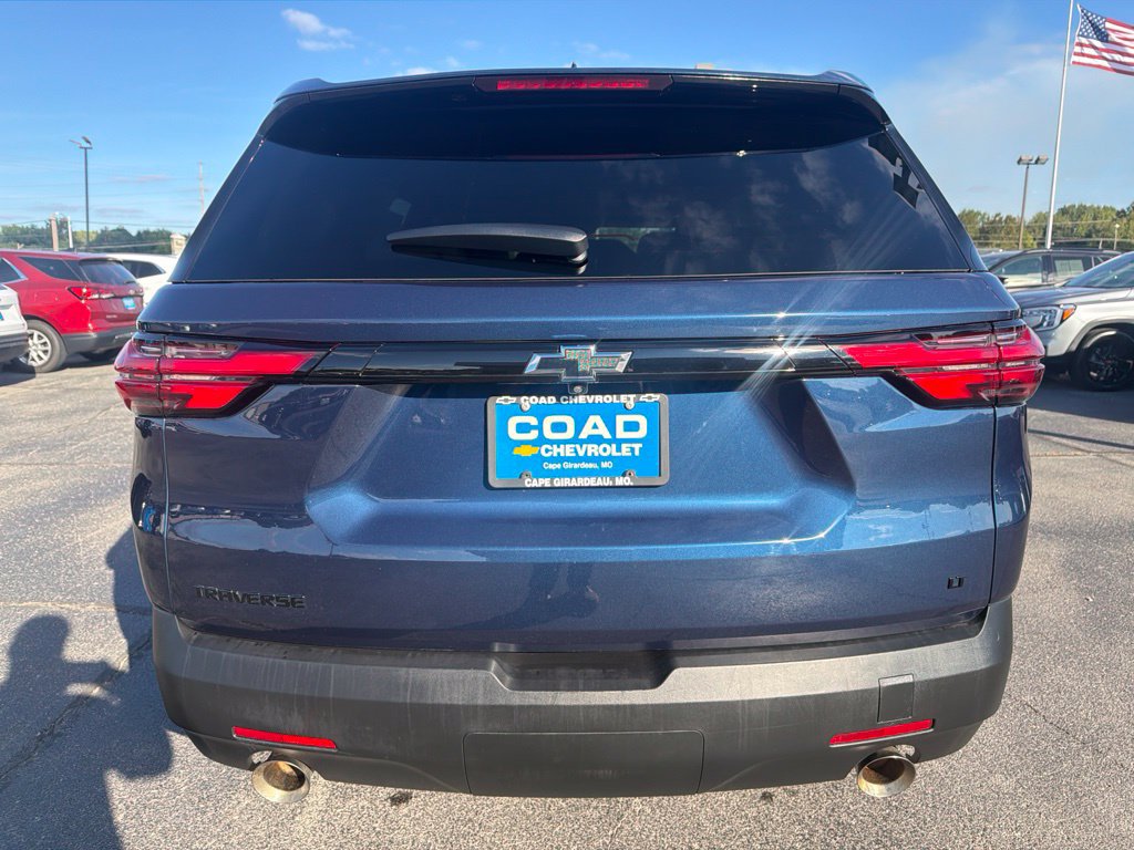Used 2023 Chevrolet Traverse LT FWD image 4