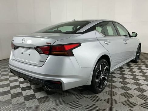 New 2025 Nissan Altima 2.5 SR image 7