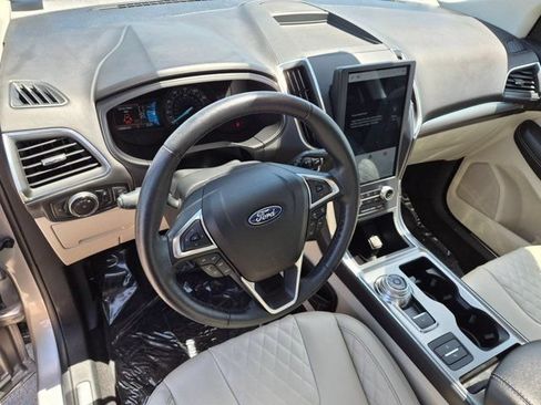 Used 2023 Ford Edge Titanium AWD/4WD image 11