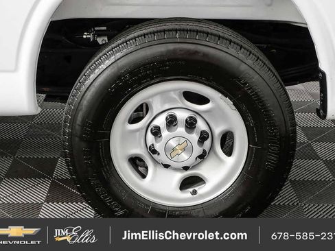 Certified 2025 Chevrolet Express 2500 w/ Driver Convenience Package RWD image 28