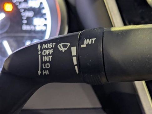 Used 2018 Toyota Camry SE image 8