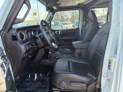 Used 2023 Jeep Wrangler Unlimited Sahara w/ Cold Weather Group image 12