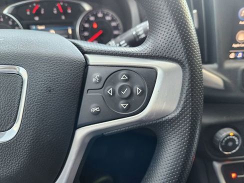 Used 2023 GMC Terrain SLE image 31