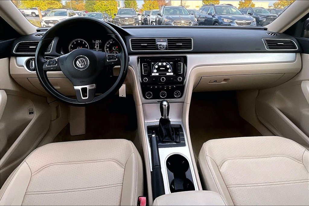 Used 2013 Volkswagen Passat 2.5 SE FWD image 18