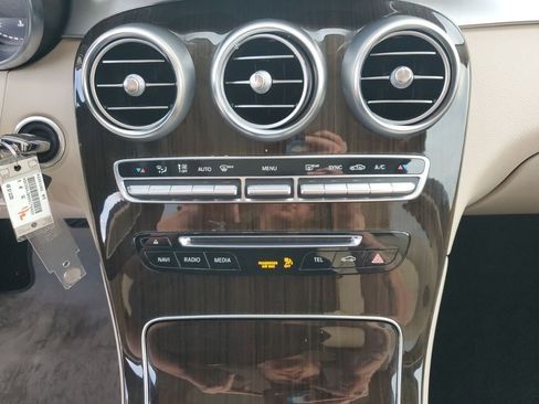 Used 2019 Mercedes-Benz GLC 300 image 39