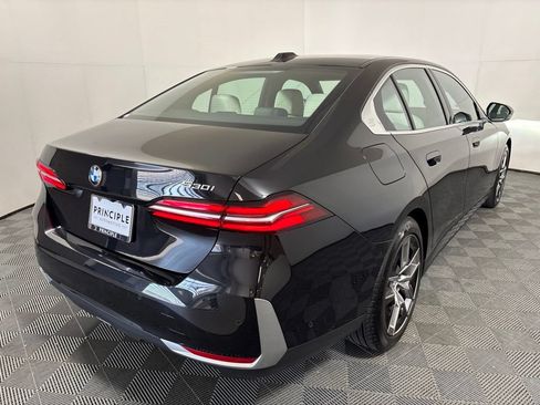 Certified 2026 BMW 530i RWD image 5