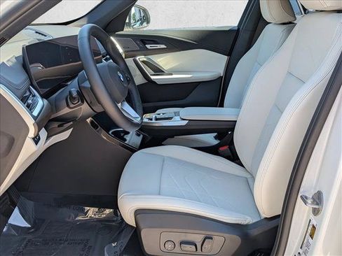 New 2026 BMW X1 xDrive28i w/ Technology Package AWD/4WD image 4