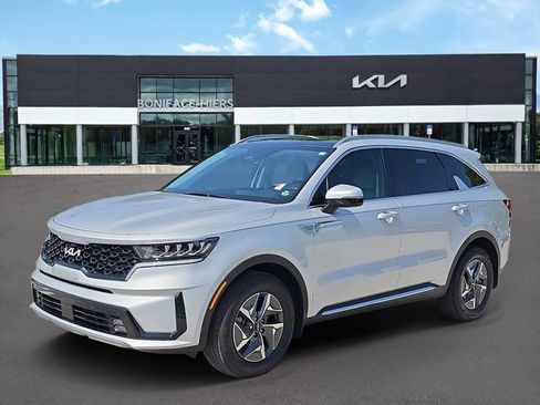Certified 2023 Kia Sorento EX w/ Panoramic Sunroof Package FWD image 2