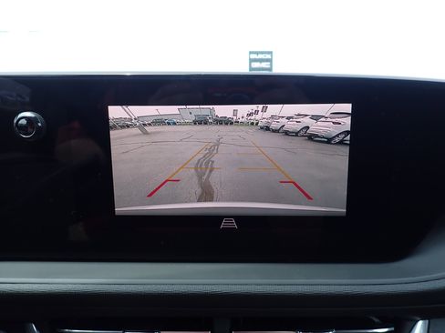 New 2025 Buick Envista Preferred image 23