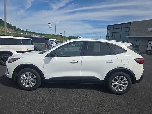 Used 2025 Ford Escape Active AWD/4WD image 4