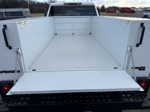 New 2025 GMC Sierra 2500 Pro w/ Convenience Package image 7