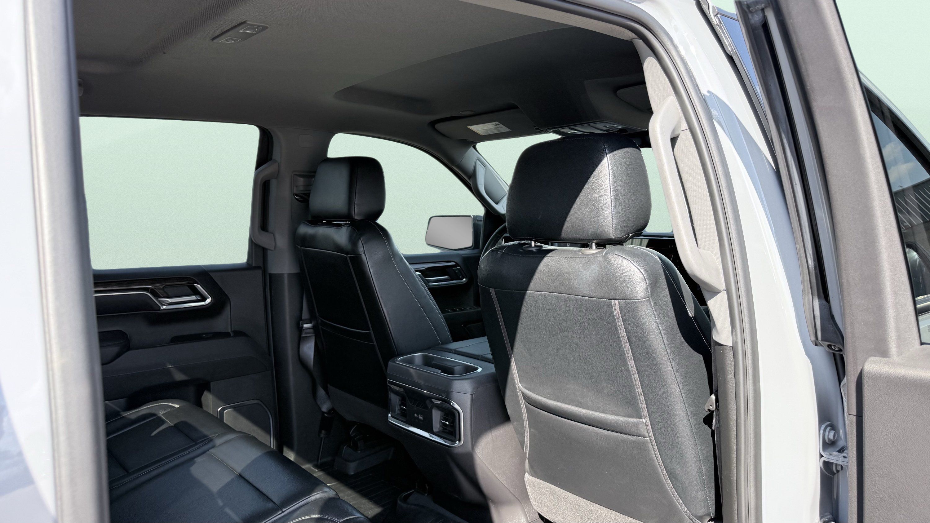 Used 2024 GMC Sierra 1500 Elevation w/ LPO, Elevation Black Package AWD/4WD image 40