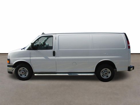 Used 2024 GMC Savana 2500 w/ Driver Convenience Package RWD image 6
