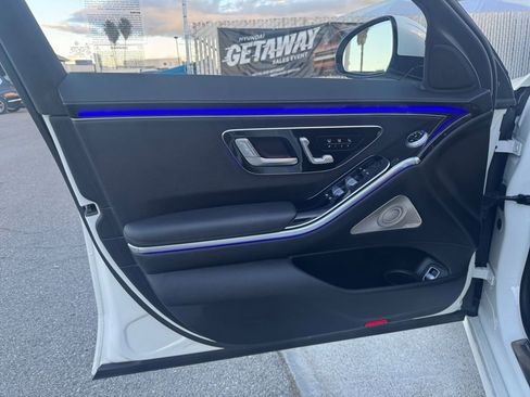 Used 2022 Mercedes-Benz S 500 4MATIC image 11