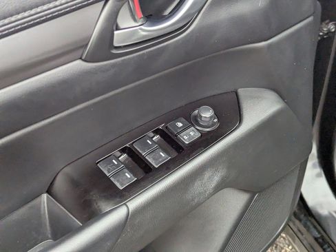 Used 2025 MAZDA CX-5 AWD 2.5 S w/ Preferred Package image 29