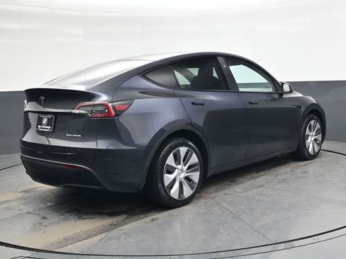 Used 2024 Tesla Model Y Long Range image 4