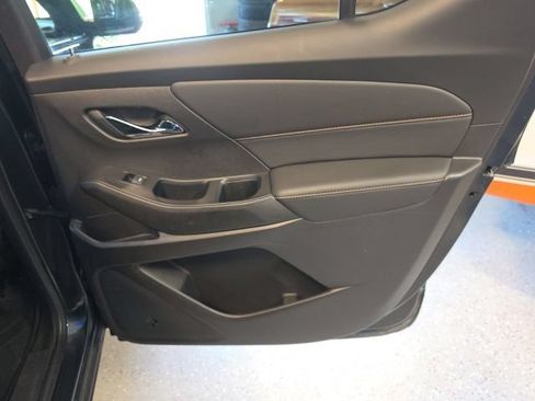 Used 2021 Chevrolet Traverse LT w/ LPO, Floor Liner Package AWD/4WD image 21