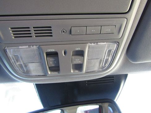 Used 2021 Honda CR-V Touring image 26