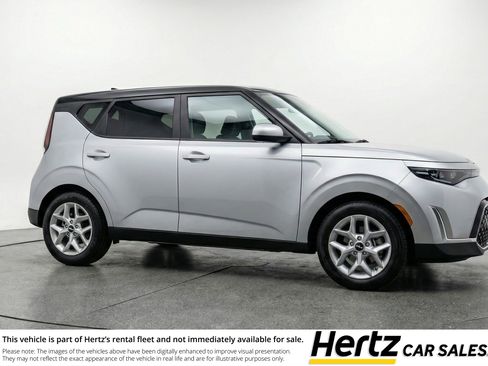 Used 2025 Kia Soul LX w/ LX Technology Package image 1