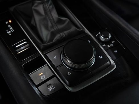 Used 2024 MAZDA MAZDA3 s image 25