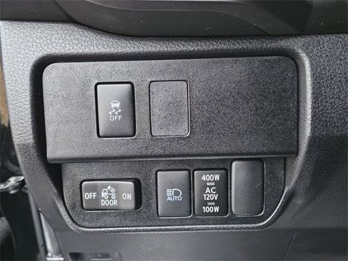 Used 2022 Toyota Tacoma TRD Off-Road w/ Technology Package image 25