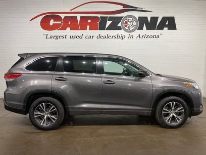 Used 2017 Toyota Highlander LE