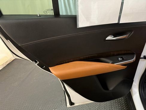 Used 2022 Cadillac XT4 Premium Luxury w/ Enhanced Visibility Package image 25