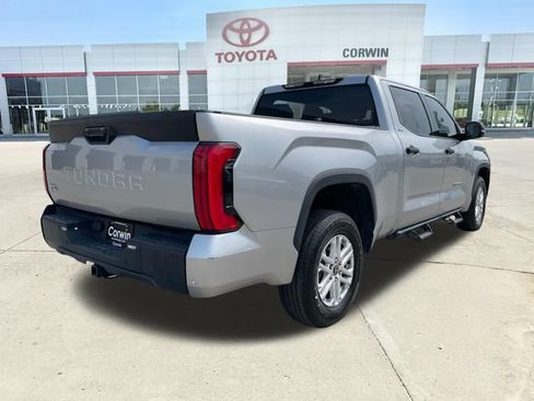Used 2022 Toyota Tundra SR5 w/ SR5 Convenience Package AWD/4WD image 5