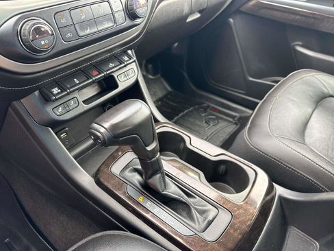 Used 2017 GMC Canyon SLT w/ Driver Alert Package image 25