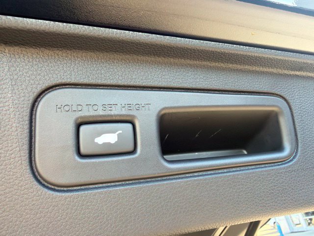 Used 2025 Honda Pilot Elite image 12