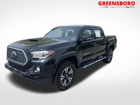 Used 2019 Toyota Tacoma TRD Sport image 1