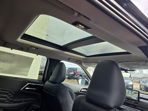 New 2026 Mitsubishi Outlander SEL image 9