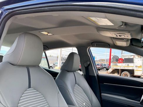 Used 2024 Toyota Camry SE image 13