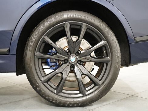 Used 2024 BMW X7 xDrive40i w/ M Sport Package AWD/4WD image 36