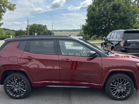 Used 2022 Jeep Compass High Altitude AWD/4WD image 11