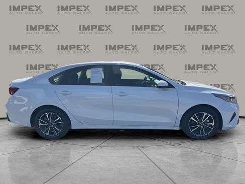 Used 2024 Kia Forte LXS image 6