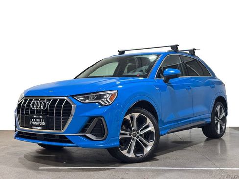 Used 2019 Audi Q3 2.0T Prestige w/ Prestige Package image 1