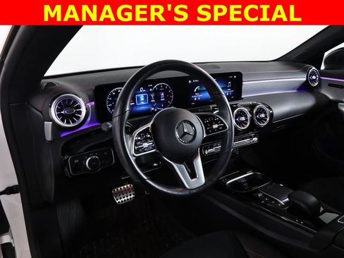 Used 2022 Mercedes-Benz CLA 250 4MATIC image 26