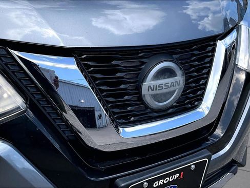 Used 2020 Nissan Rogue SV FWD image 30