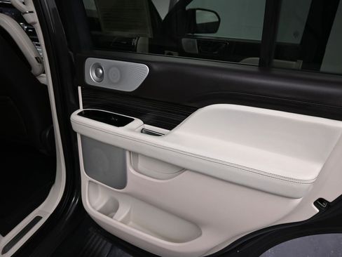 Used 2024 Lincoln Navigator Black Label image 25