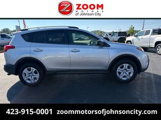 Used 2015 Toyota RAV4 LE FWD video 1