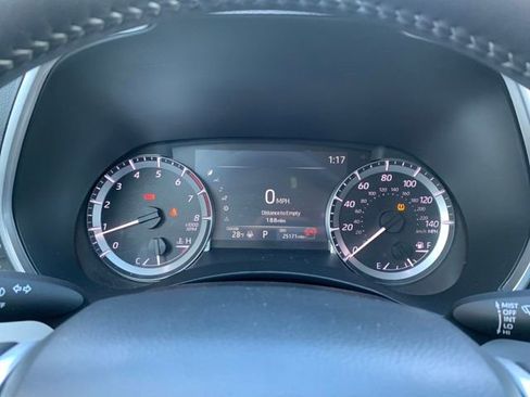 Certified 2025 Toyota Highlander XLE image 20