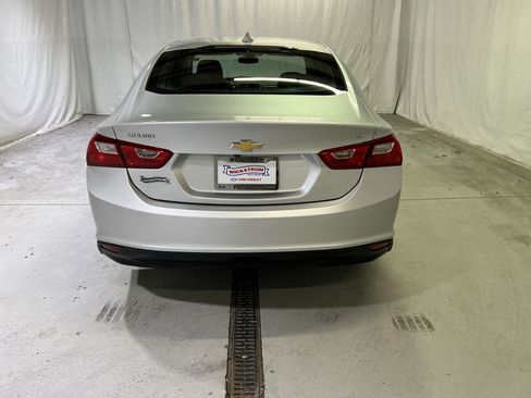 Certified 2018 Chevrolet Malibu LT FWD image 9