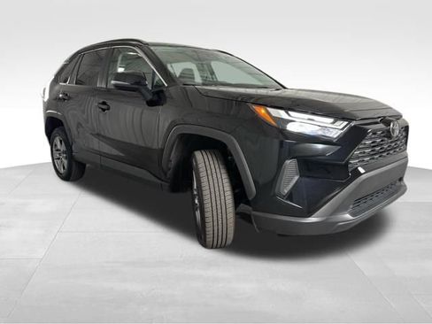Used 2024 Toyota RAV4 XLE image 4