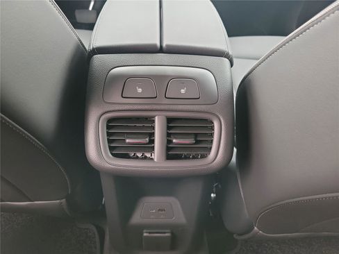 New 2026 Buick Envision Avenir image 11