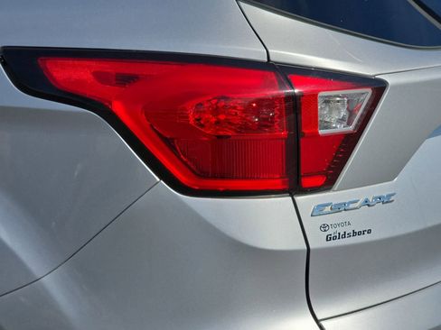 Used 2019 Ford Escape SEL image 33