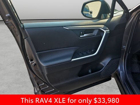 Used 2025 Toyota RAV4 XLE FWD image 34